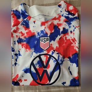 NIKE USA PRE-MATCH JERSEY. Size XL. Color- red,white, and blue